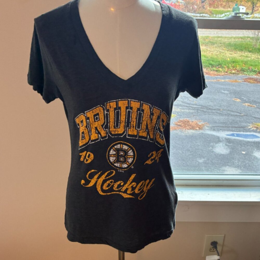 Official NHL Bruins Hockey V-neck T-shirt